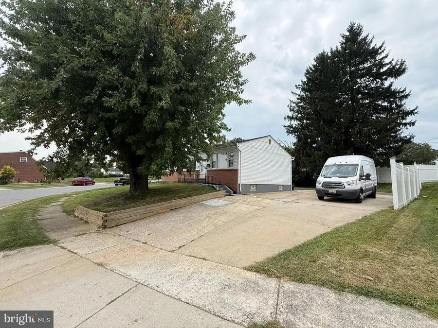 6909 Digby Rd, Gwynn Oak, MD 21207 - #3