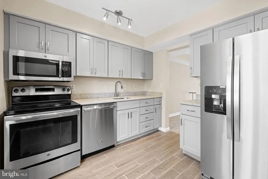 28 Bernadotte Ct, Baltimore, MD 21234 - #3