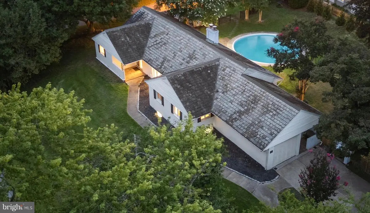 2 Lake Manor Ct, Baltimore, MD 21210 - #1