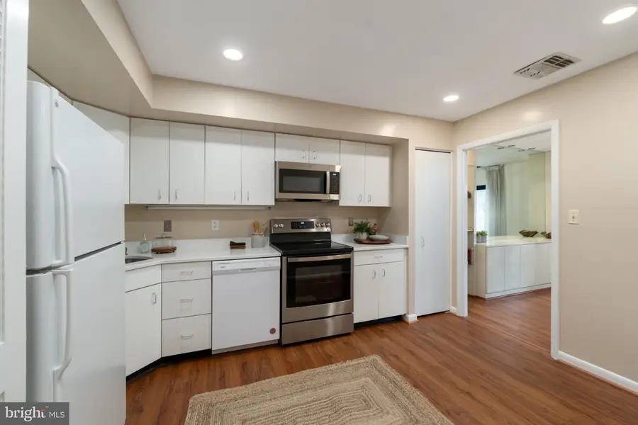 1 High Stepper Ct #405, Pikesville, MD 21208 - #3