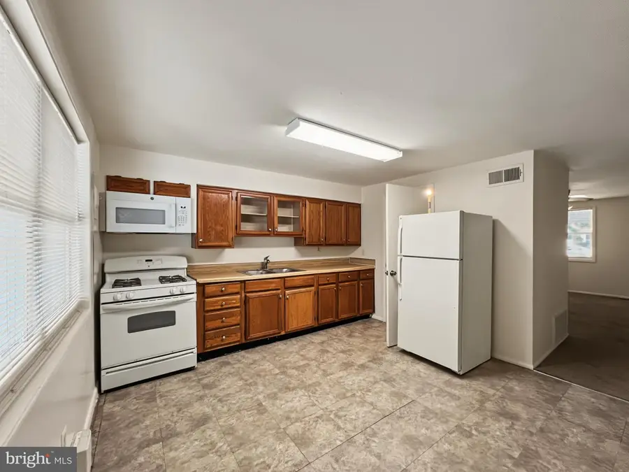 7871 St Bridget Ln, Dundalk, MD 21222 - #2