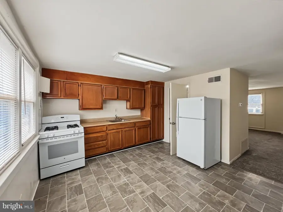 7845 St Claire Ln, Dundalk, MD 21222 - #2