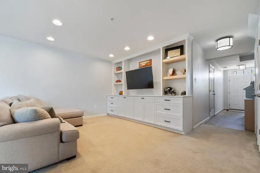8532 Stansbury Lake Dr, Baltimore, MD 21222 - #3