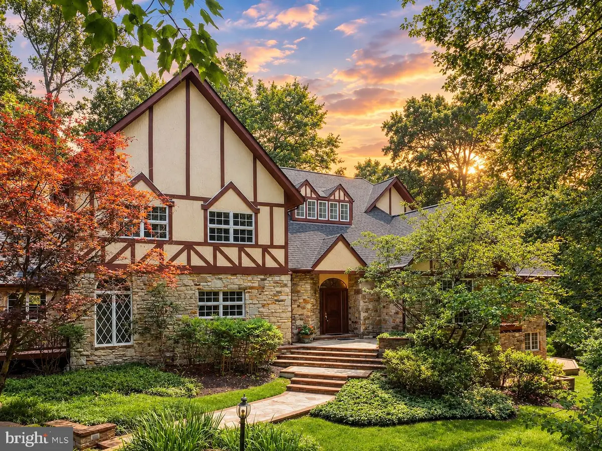2 Roland Ct, Towson, MD 21204 - #1