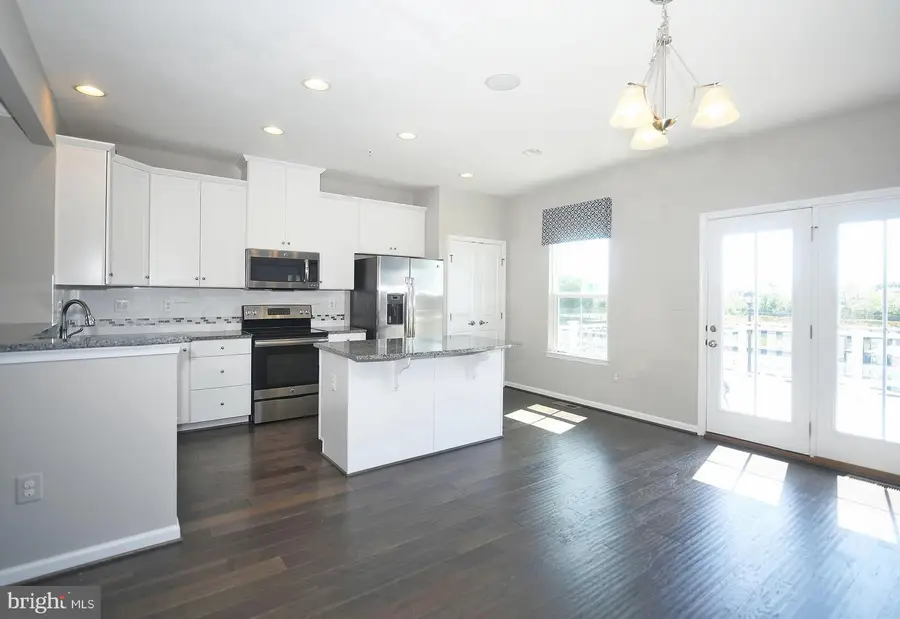 8233 Secluded Cove Ln, Baltimore, MD 21204 - #2