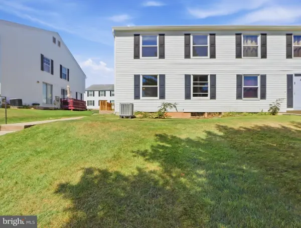52 Ewing Dr #b, REISTERSTOWN, MD 21136