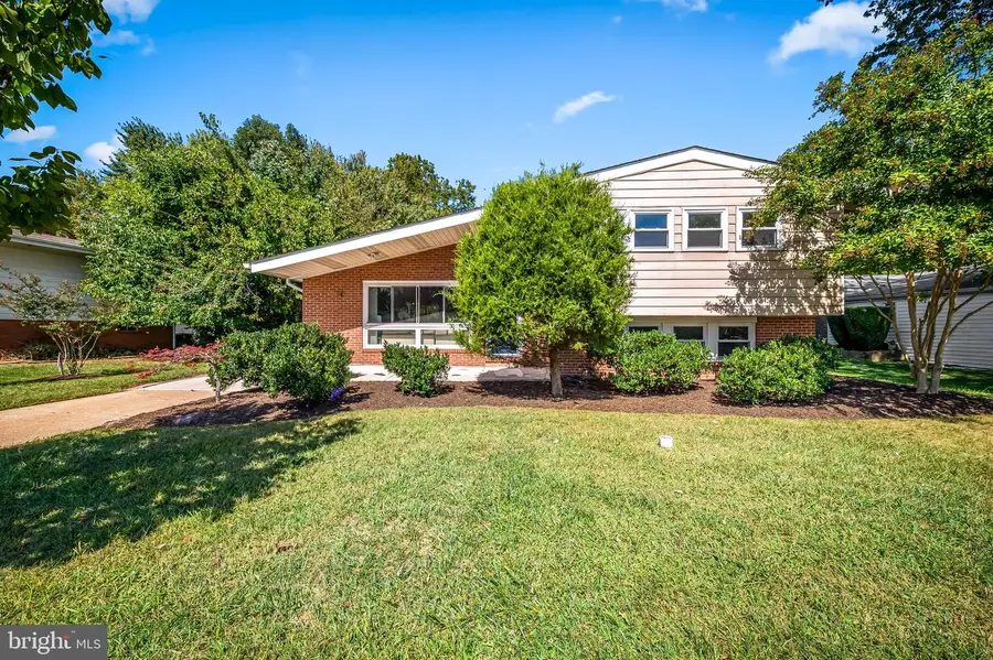 6703 Chippewa Dr, Baltimore, MD 21209 - #2