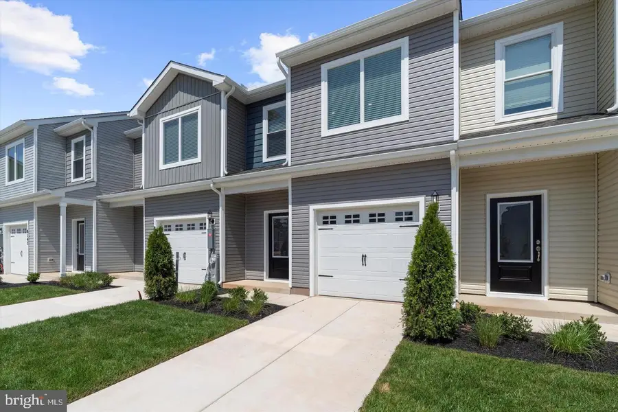 8133 Bartholomew Ct, Baltimore, MD 21206 - #2