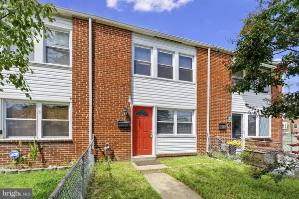 2002 Larkhall Rd, DUNDALK, MD 21222