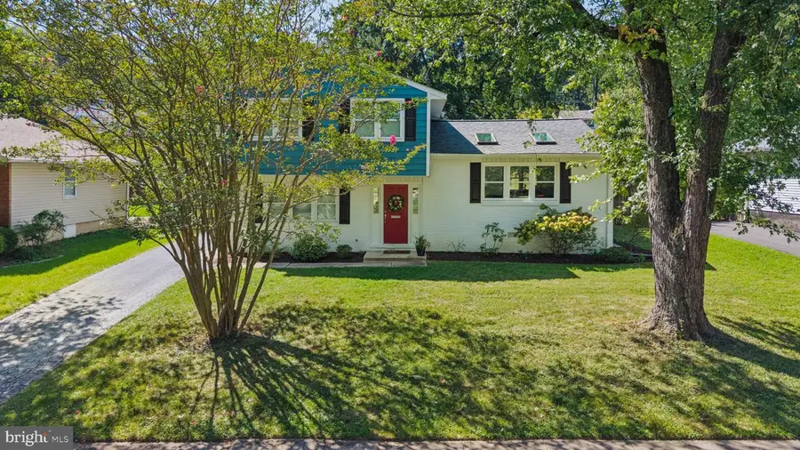 909 Beaverbank Cir, Towson, MD 21286 - #3