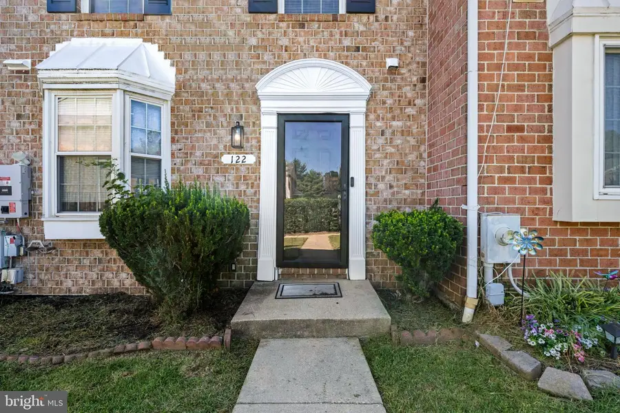 122 Courtland Woods Cir, Pikesville, MD 21208 - #2