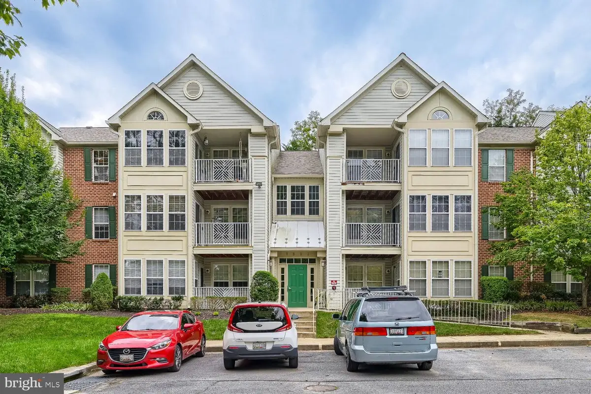 7901 Valley Manor Rd #201, Owings Mills, MD 21117 - #1