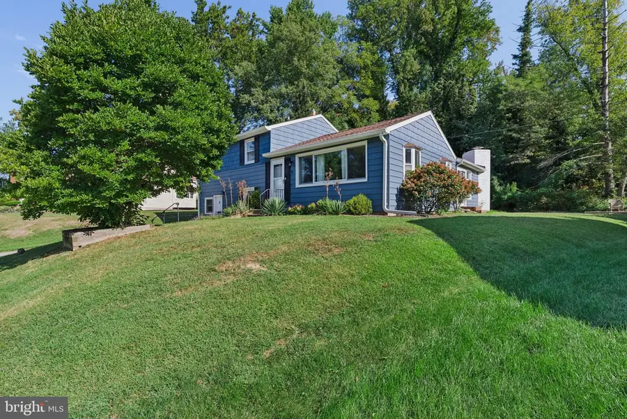 9 N Hilltop Rd, Catonsville, MD 21228 - #3