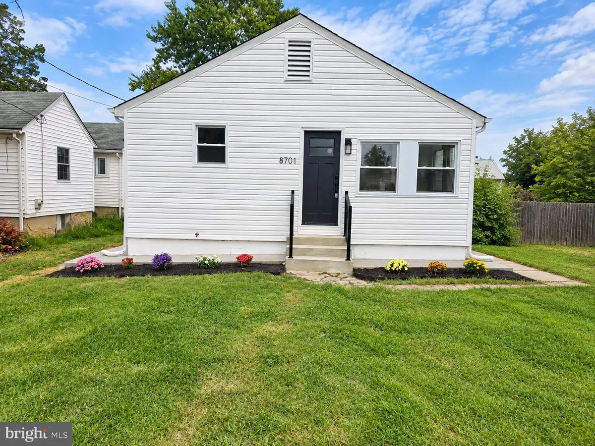 8701 Emge Rd, Parkville, MD 21234 - #1