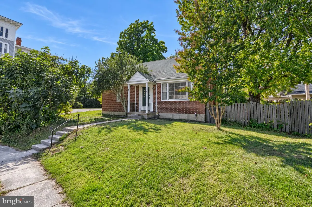 10 Hillview Dr, Catonsville, MD 21228 - #1