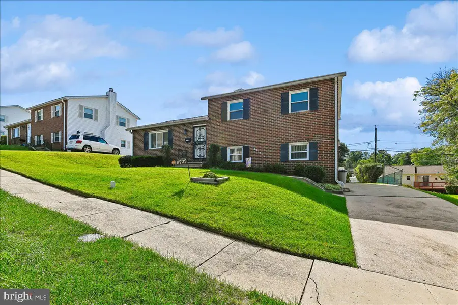 6739 Fox Meadow Rd, Gwynn Oak, MD 21207 - #2