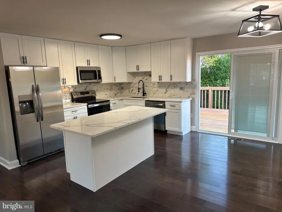 14 Greenapple Ct, Gwynn Oak, MD 21207 - #2
