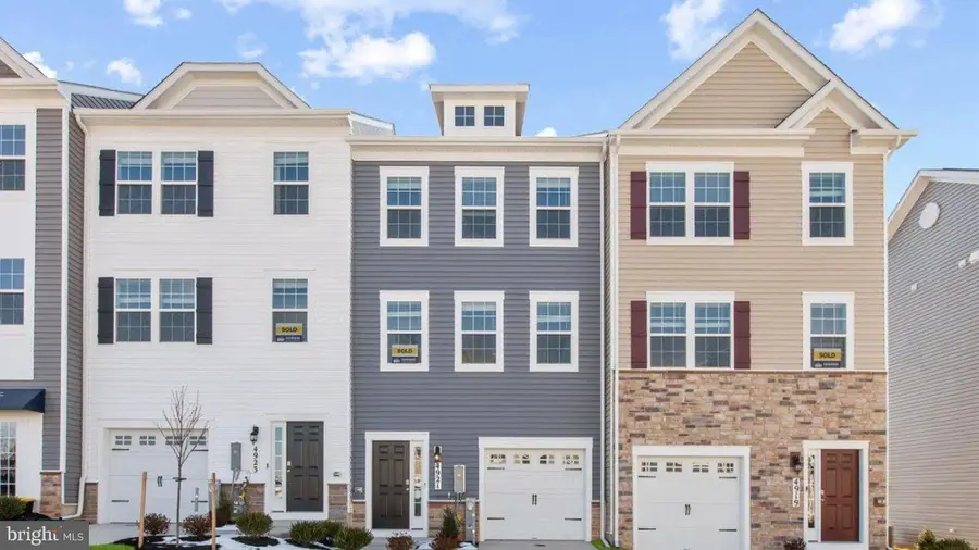 5005 Silver Oak Dr, Rosedale, MD 21237 - #2