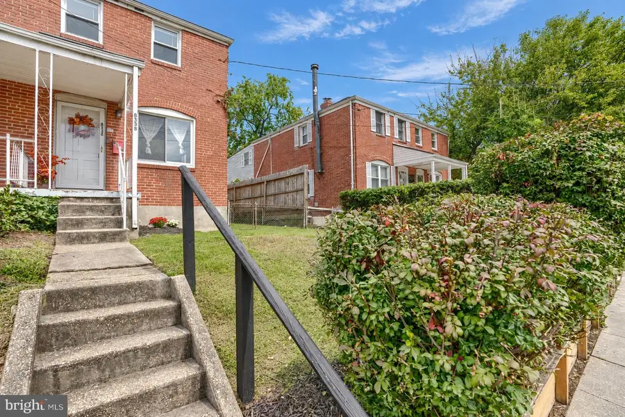 8338 Oakleigh Rd, Parkville, MD 21234 - #2
