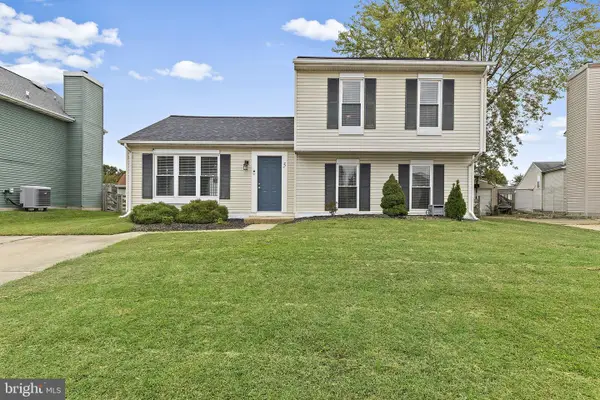 5 Eva Ct, MIDDLE RIVER, MD 21220