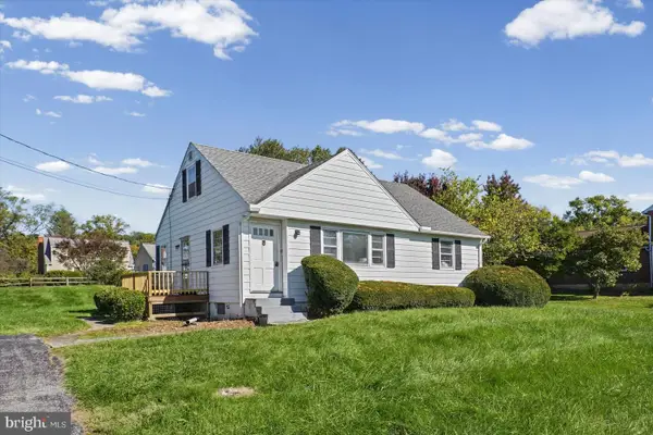 22 Warren Rd, COCKEYSVILLE, MD 21030