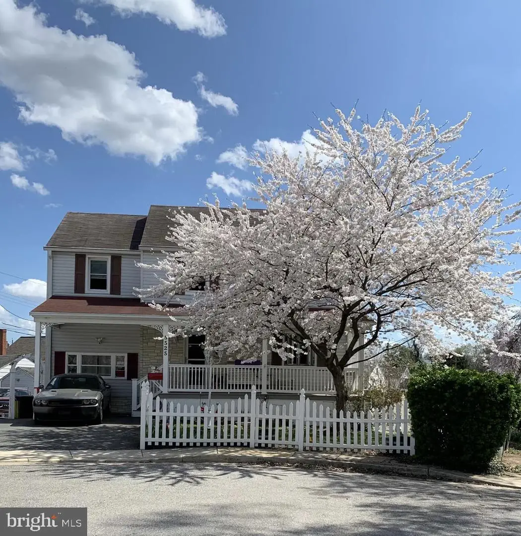 5525 Rockleigh Dr, Halethorpe, MD 21227 - #1