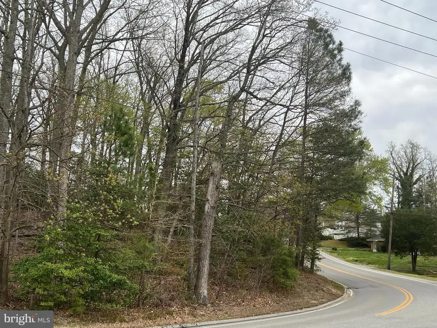 400 Clubhouse Dr, Lusby, MD 20657 - #2