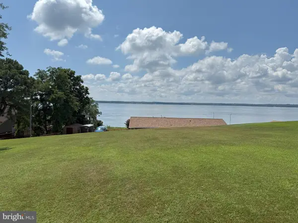 421 Overlook Dr, LUSBY, MD 20657