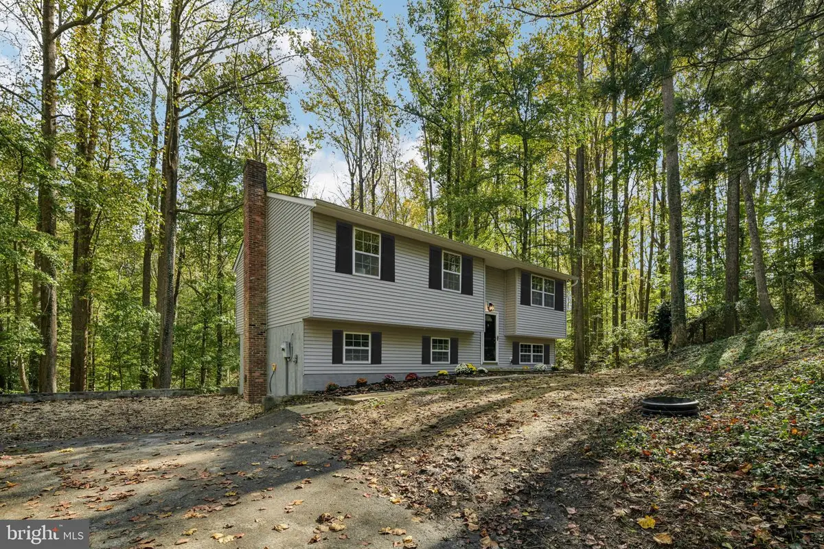 8815 Falling Leaf Dr, Owings, MD 20736 - Image #1