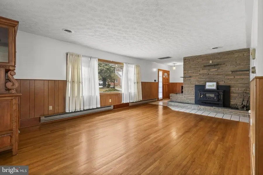 8401 F St, Chesapeake Beach, MD 20732 - Image #2