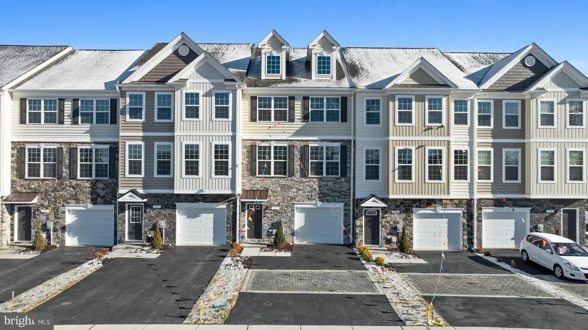 84 Potomac Ct, Prince Frederick, MD 20678 - #1
