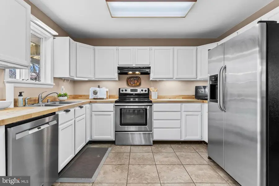 285 Red Cloud Rd, Lusby, MD 20657 - #3