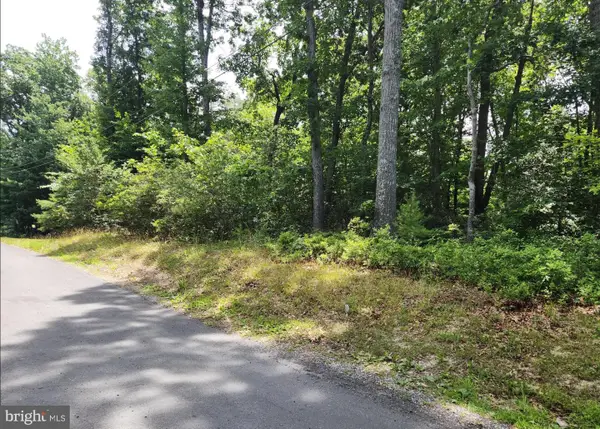 409 Stallion Ln, LUSBY, MD 20657