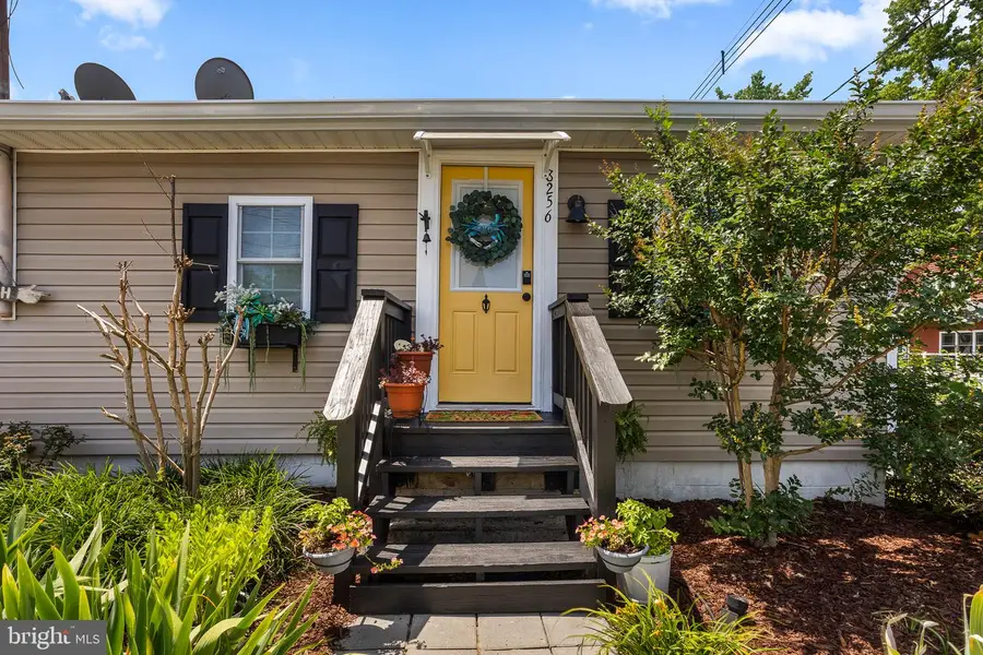 8256 D St, Chesapeake Beach, MD 20732 - #2