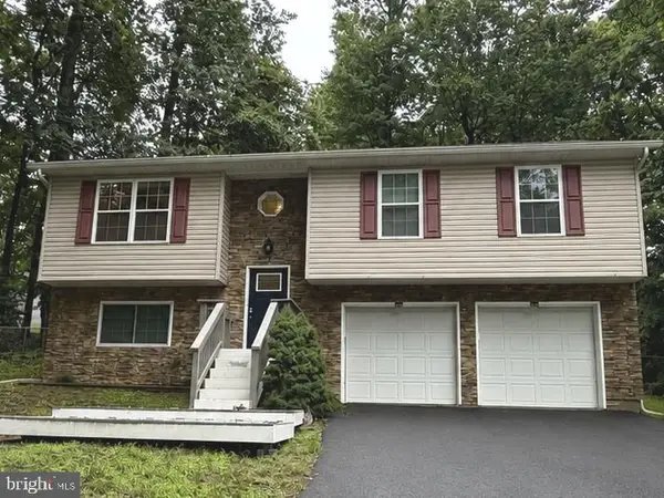 348 Little Bear Ln, LUSBY, MD 20657