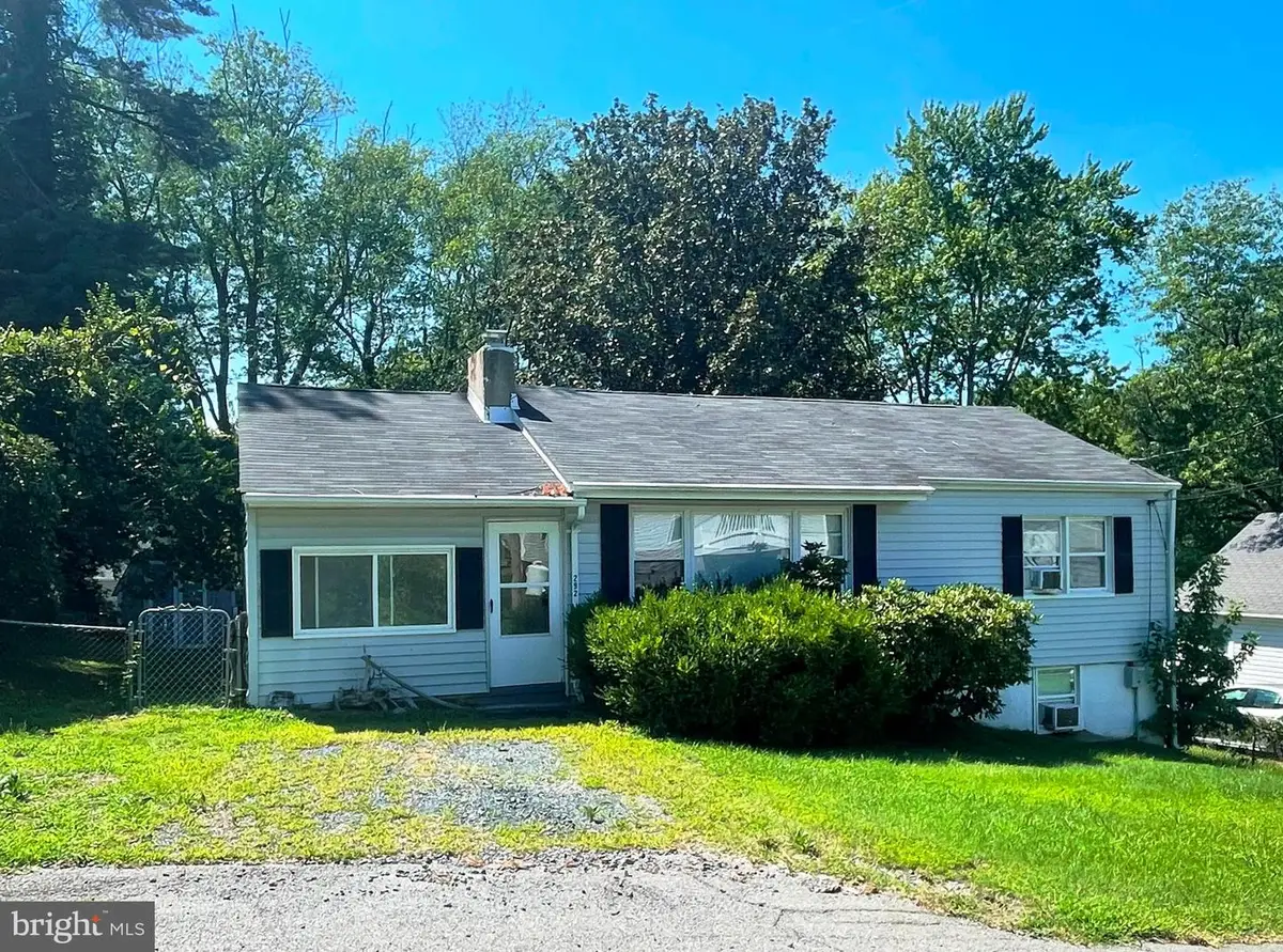 292 Dresser Ave, Prince Frederick, MD 20678 - #1