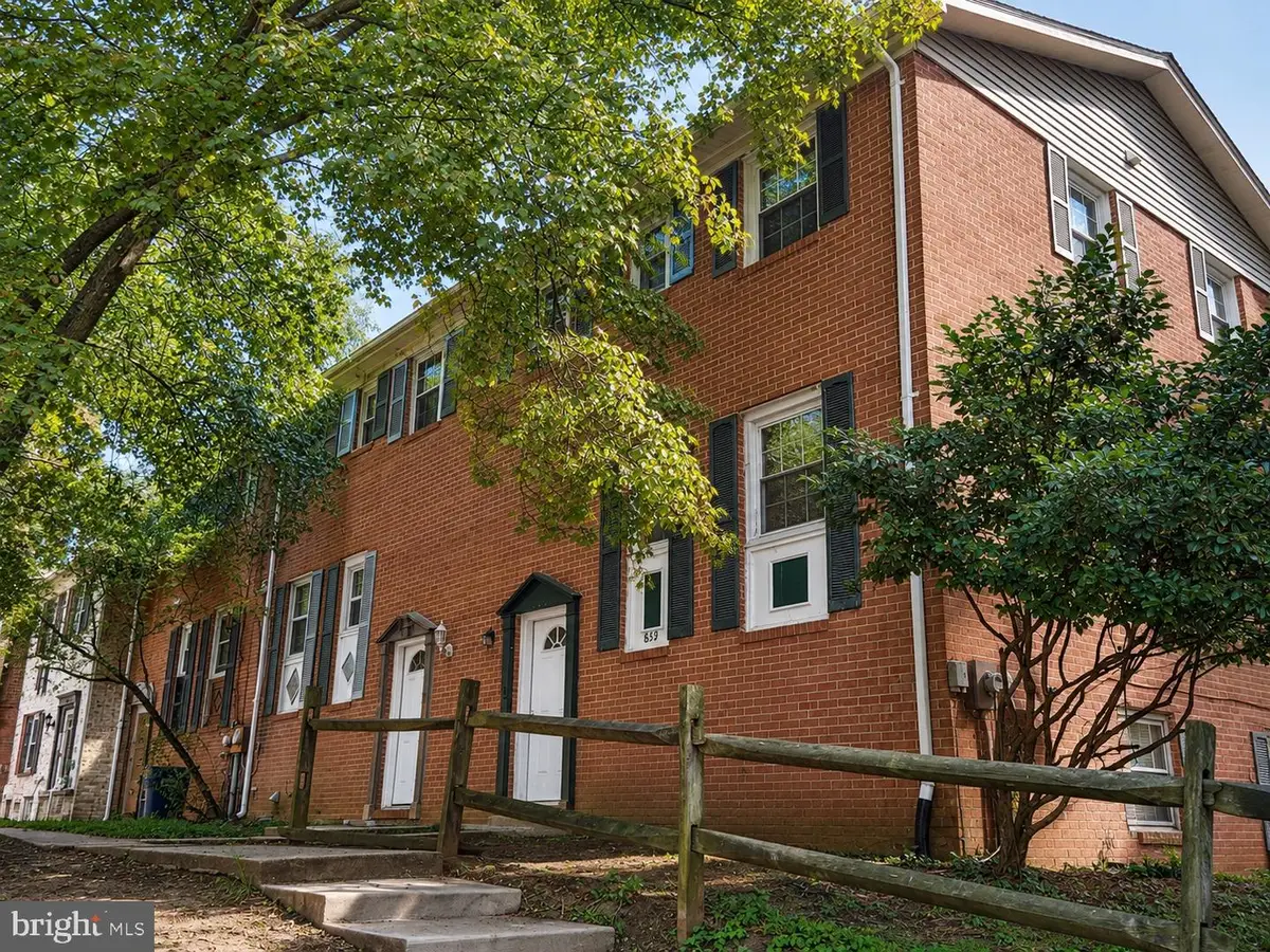 830 Calvert Towne Dr, Prince Frederick, MD 20678 - #1