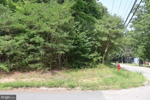 501 Thunderbird Dr, LUSBY, MD 20657