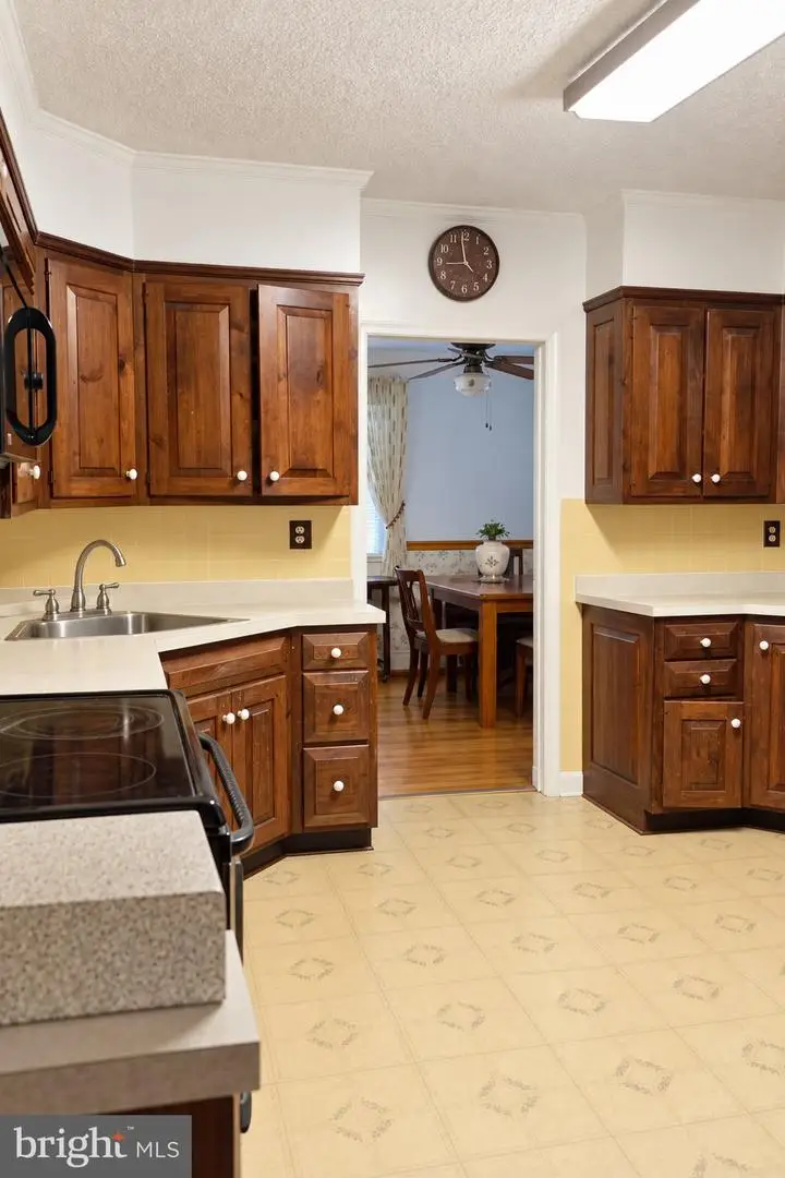 85 Cox Rd, Huntingtown, MD 20639 - #2