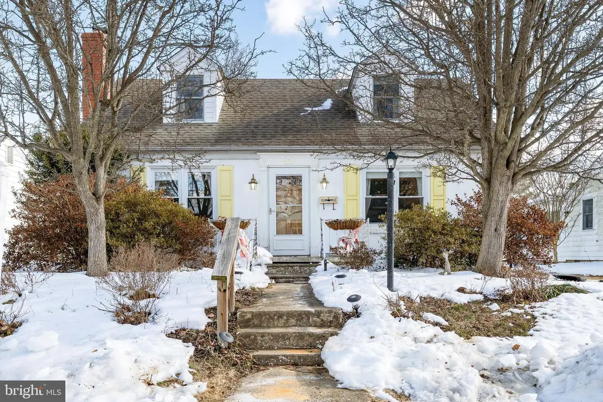 304 Hollingsworth St, Elkton, MD 21921 - #1