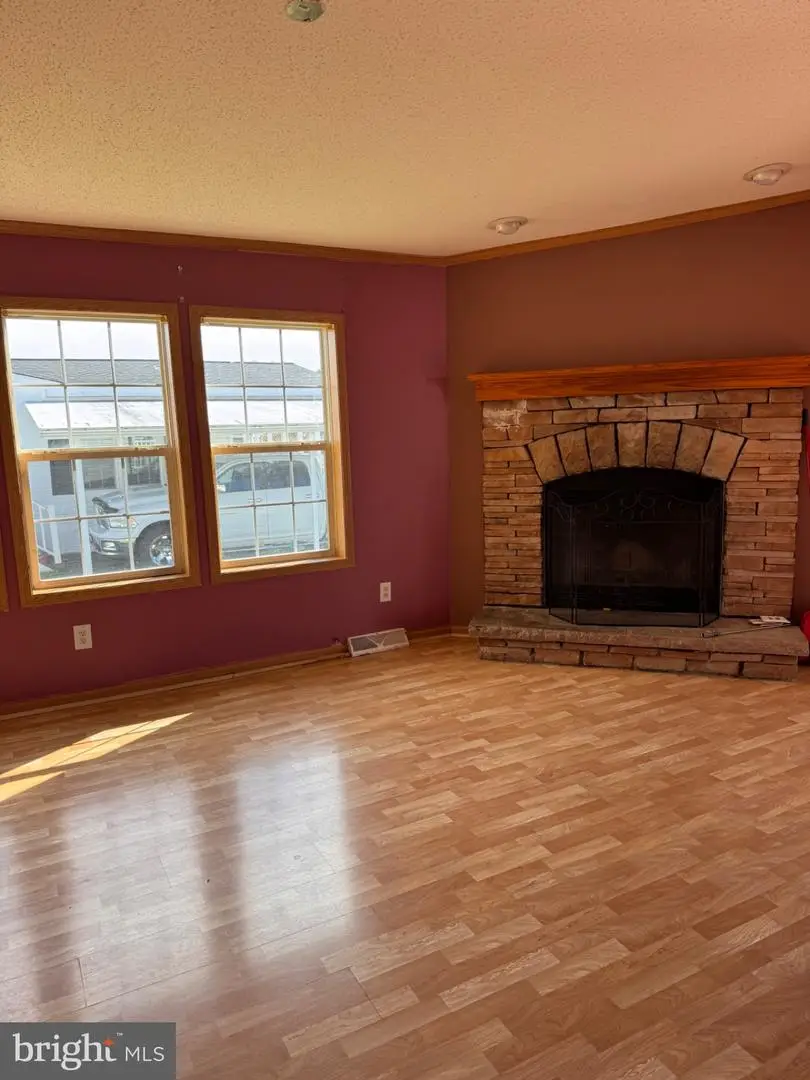 10 Queen Eleanor Dr, Elkton, MD 21921 - #2