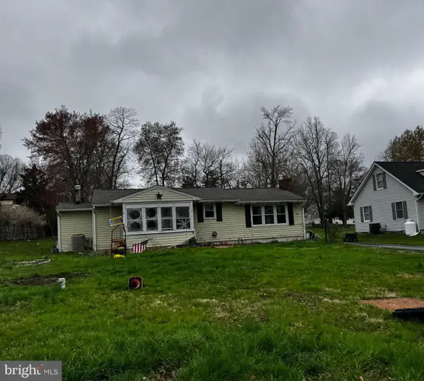 27 1st Ave, ELKTON, MD 21921