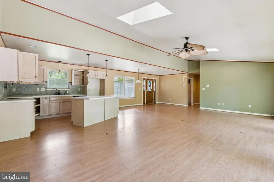 14413 Bittersweet Dr, Hughesville, MD 20637 - Image #2