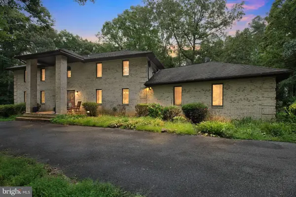 7490 Serenity Dr, HUGHESVILLE, MD 20637