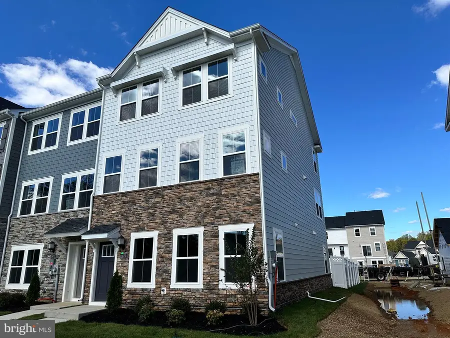 10673 Millport St, White Plains, MD 20695 - Image #2