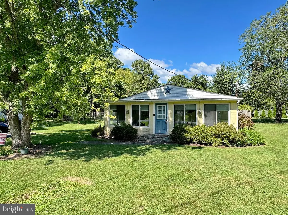 18117 Piedmont Dr, Cobb Island, MD 20625 - Image #1