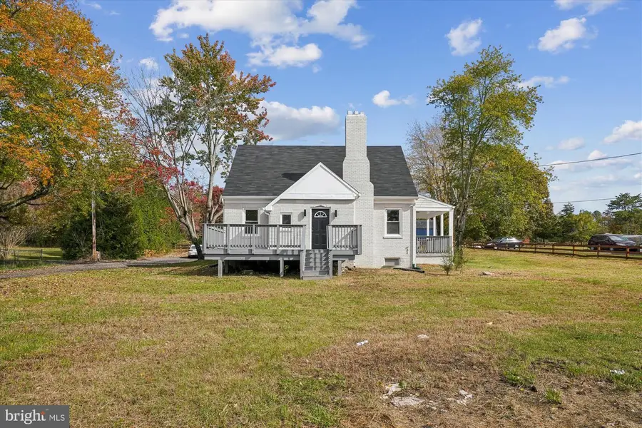 15275 Lukes Ln, Hughesville, MD 20637 - Image #2
