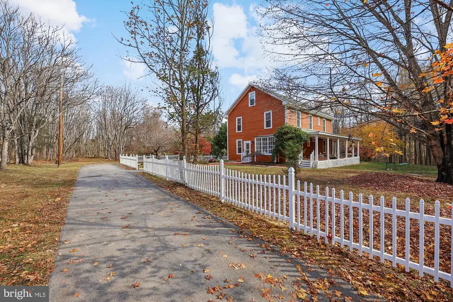 19 Walnut Hill Rd, La Plata, MD 20646 - Image #2