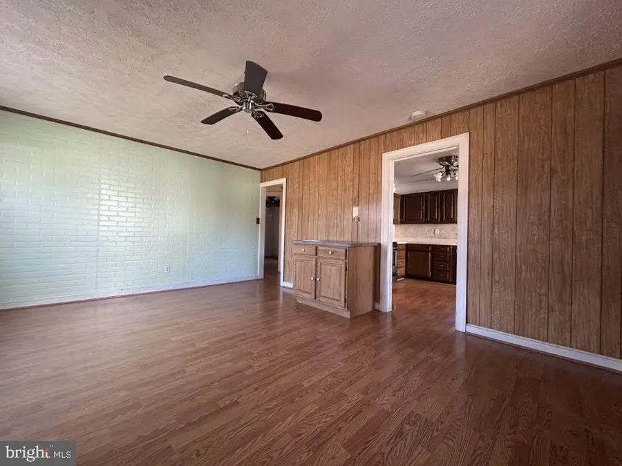 11924 Montgomery Ln, Waldorf, MD 20602 - #2