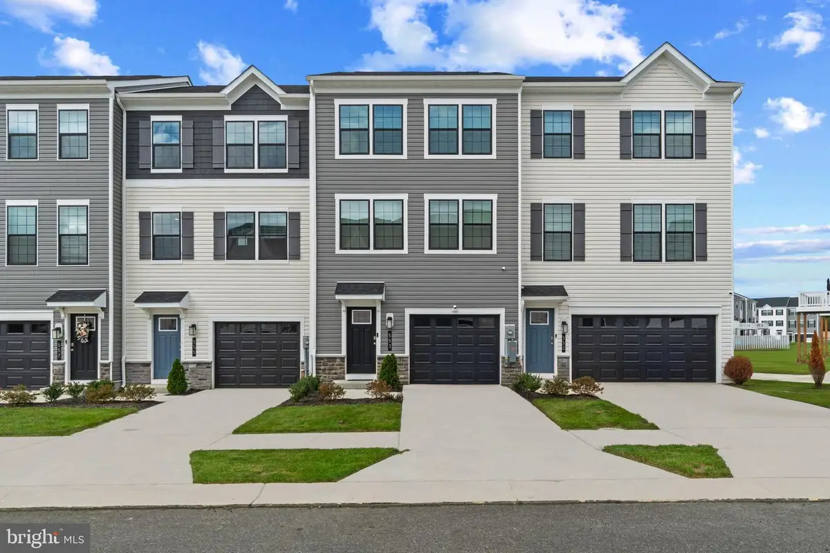 444 Whirl Ln, La Plata, MD 20646 - Image #1